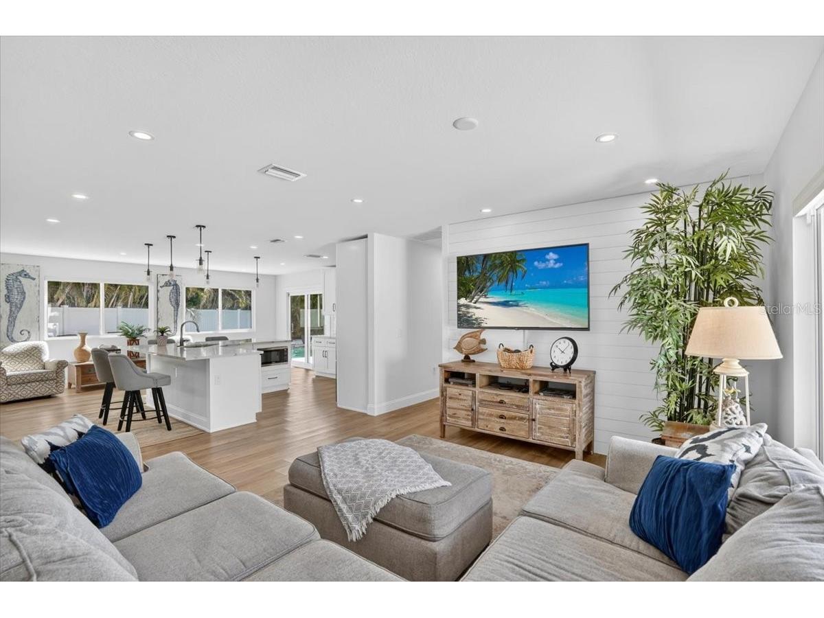 2201 Webber Street Sarasota FL 34239 A4692960 image8