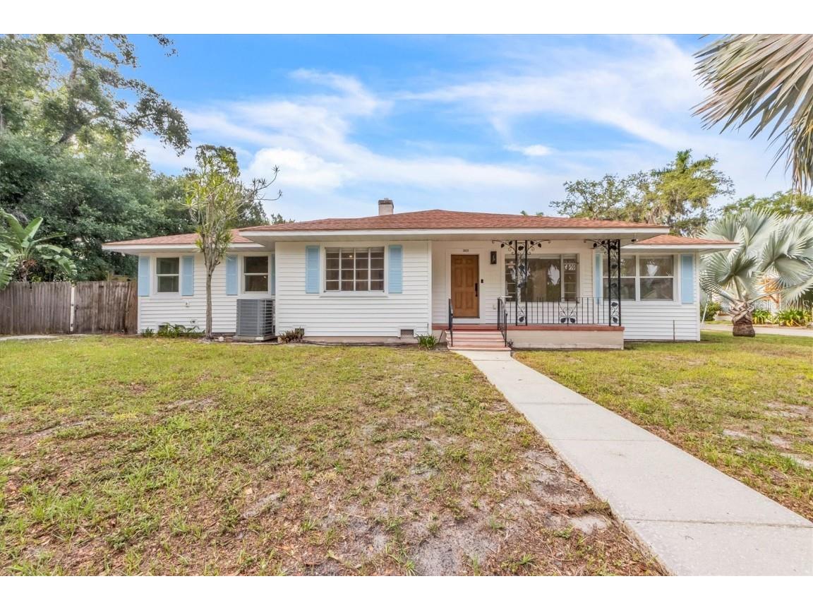 2202 9th Avenue W Bradenton FL 34205 A4610201 image1