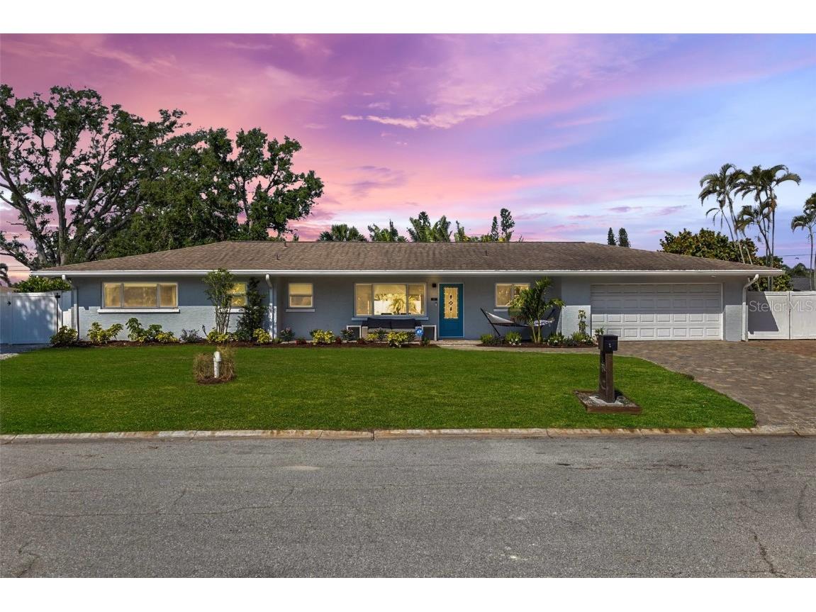 2202 Alpine Avenue Sarasota FL 34239 A4649286 image1