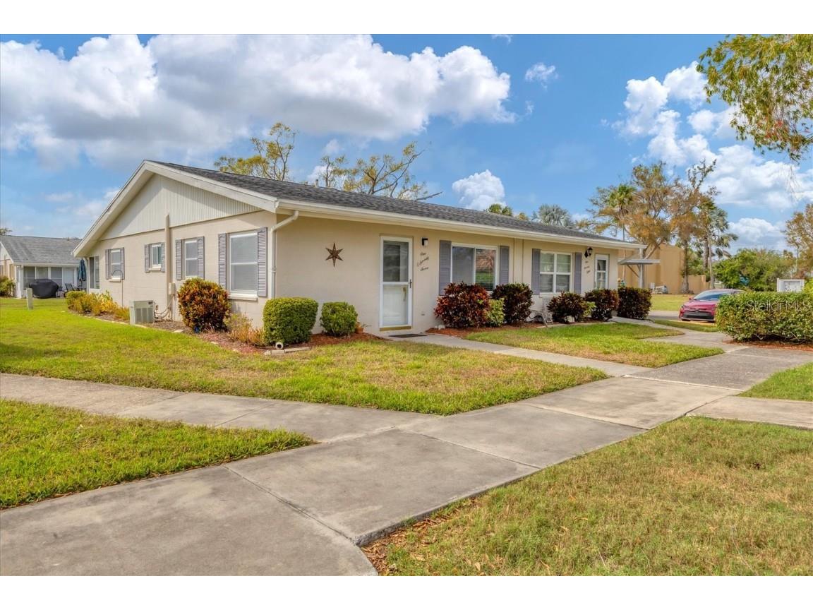 2202 Clubhouse Drive #177 Sun City Center FL 33573 TB8358772 image1