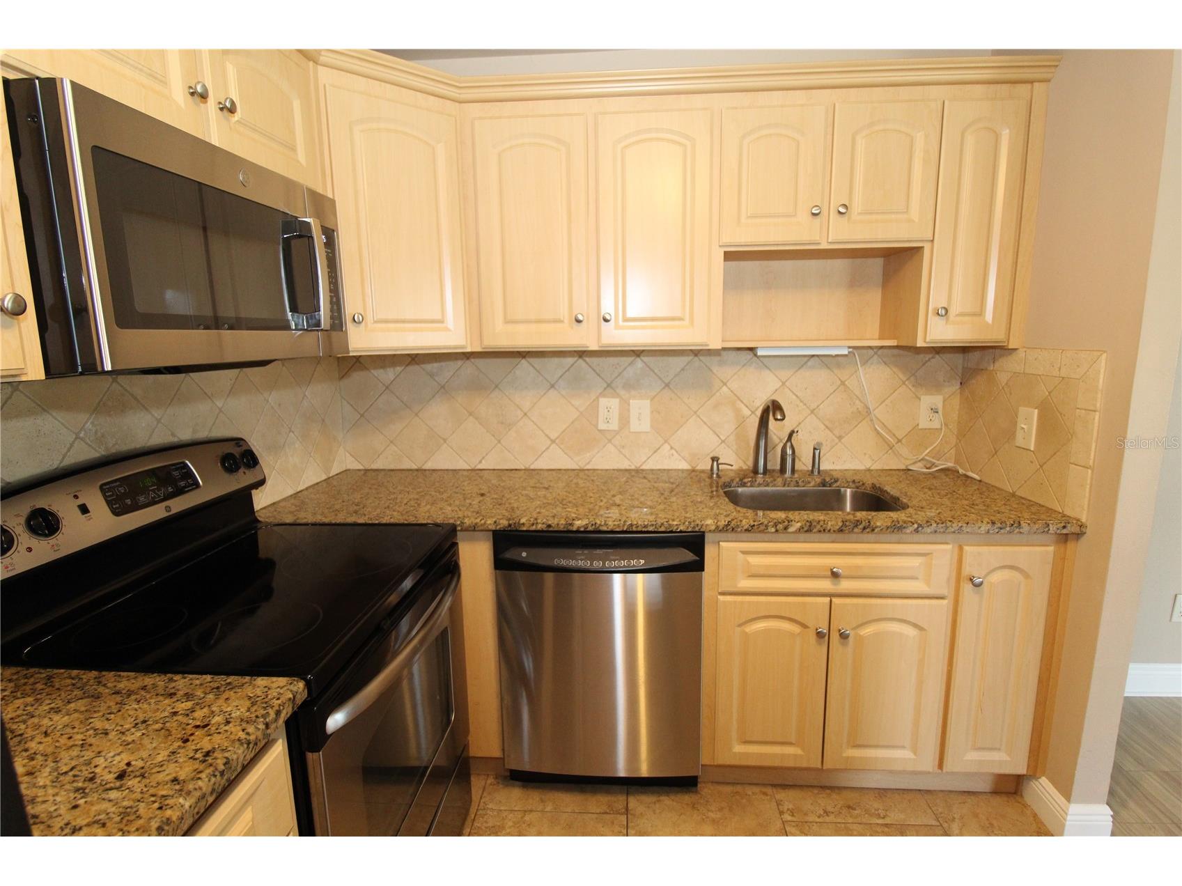 2202 Clubhouse Drive #187 Sun City Center FL 33573 TB8492597 image10