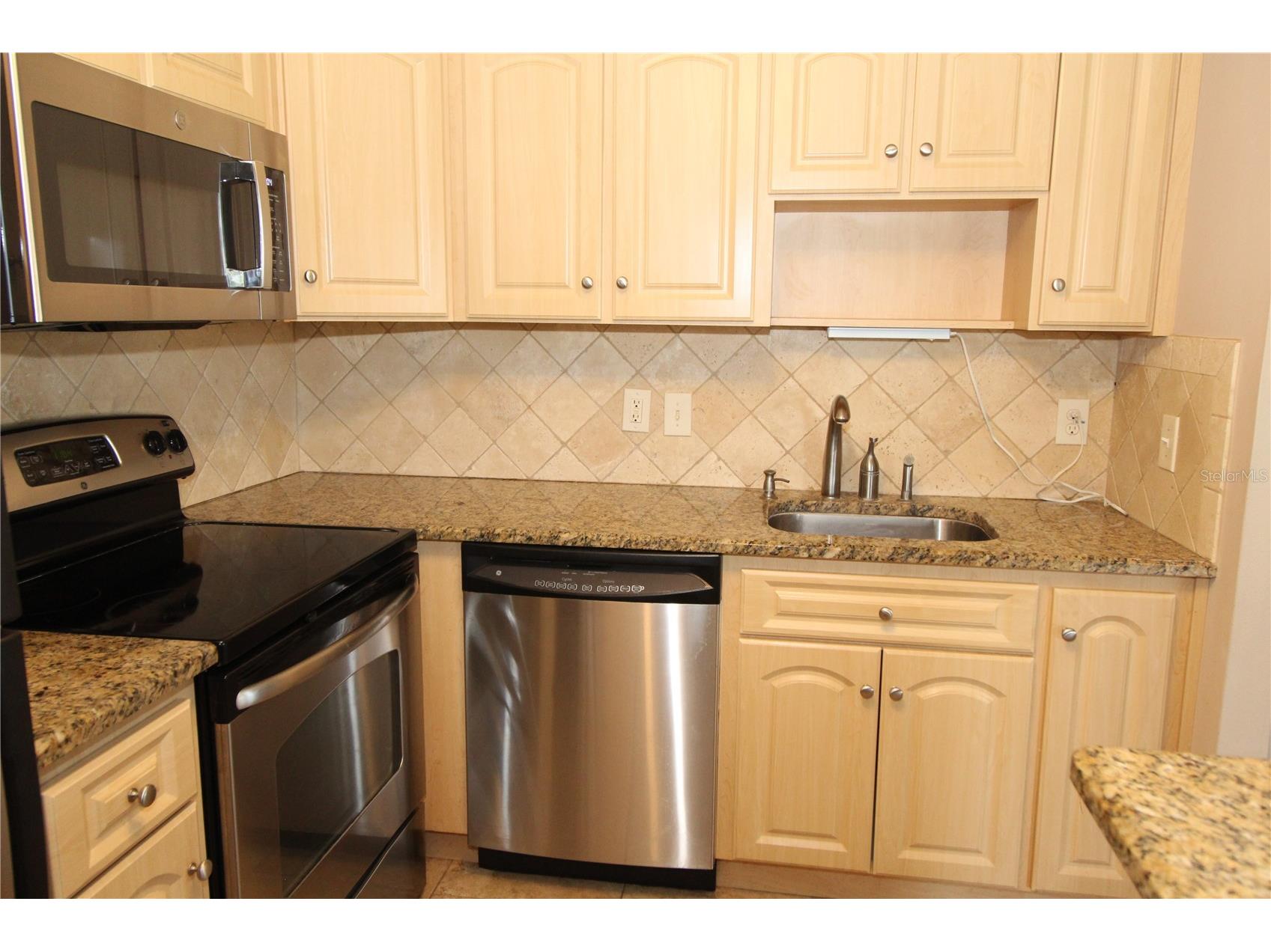 2202 Clubhouse Drive #187 Sun City Center FL 33573 TB8492597 image8
