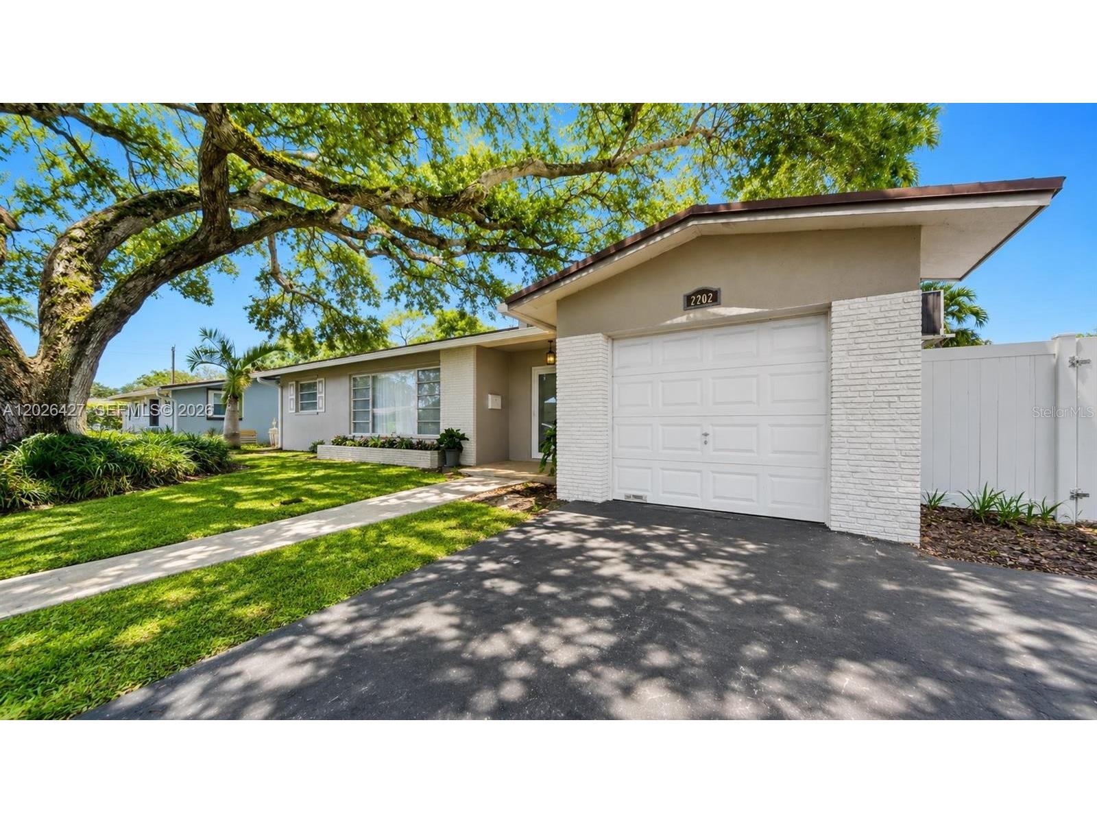 2202 N 42nd Avenue Hollywood FL 33021 O6412816 image2