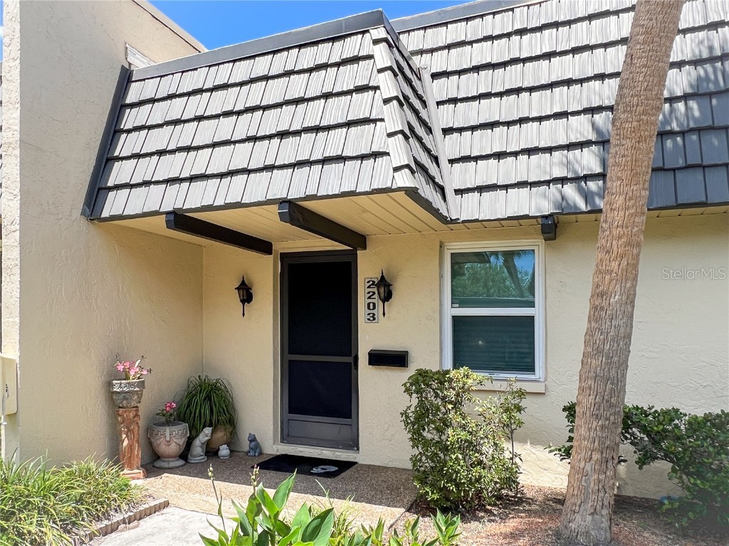 2203 Cordova Green Seminole FL 33777 U8241079 image1