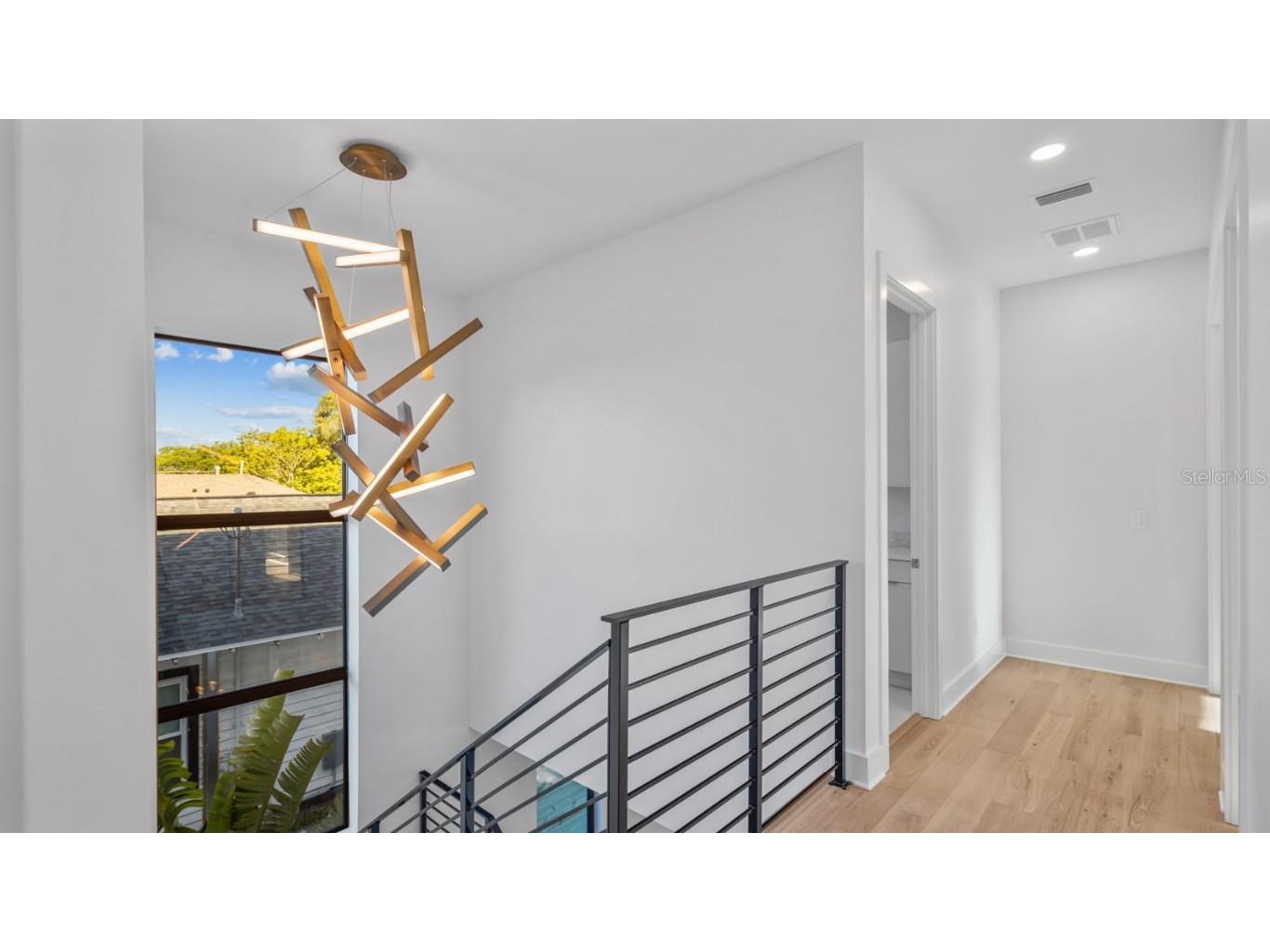 2203 Glenwood Tampa FL 33602 TB8305291 image16