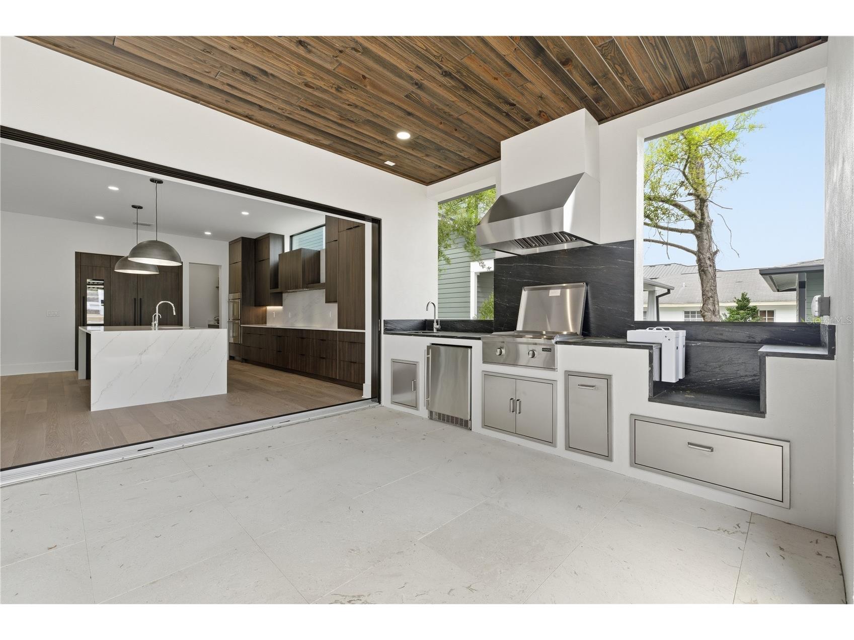 2203 Glenwood Tampa FL 33602 TB8305291 image24