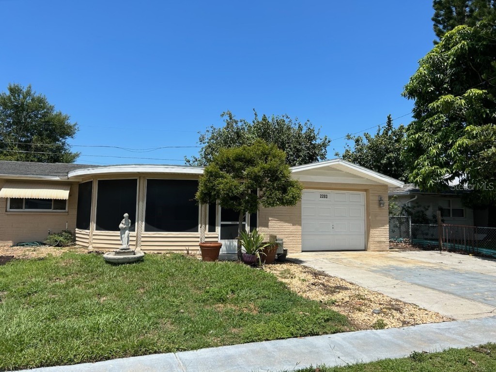 2203 Maureen Drive Holiday FL 34690 U8209641 image1