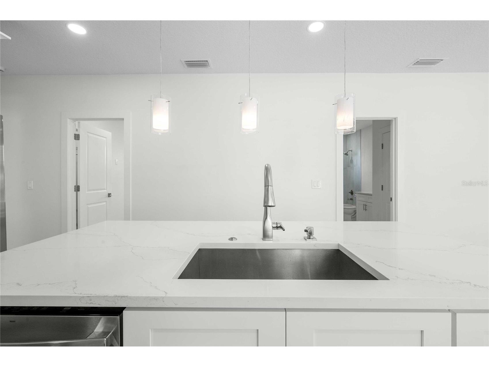 2203 N Boulevard Tampa FL 33602 TB8495884 image21