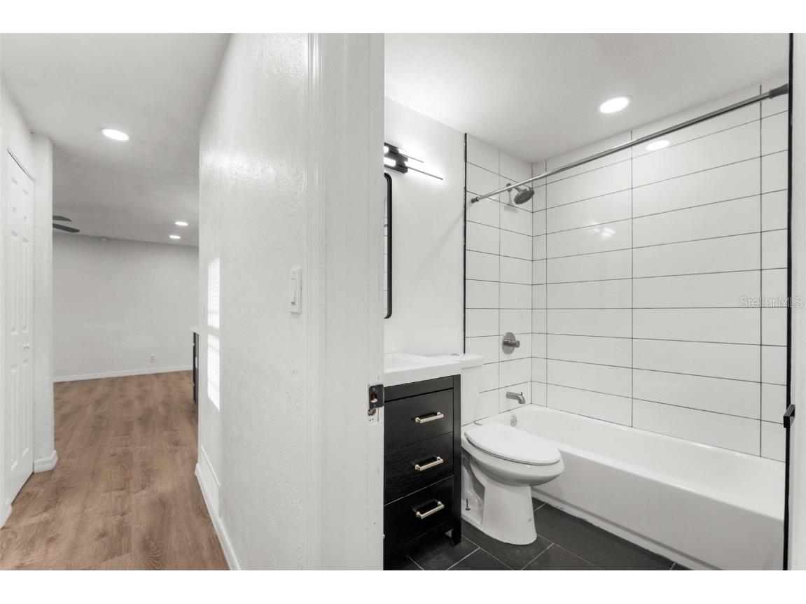 2203 Nottingham Road South Daytona FL 32119 C7501341 image28