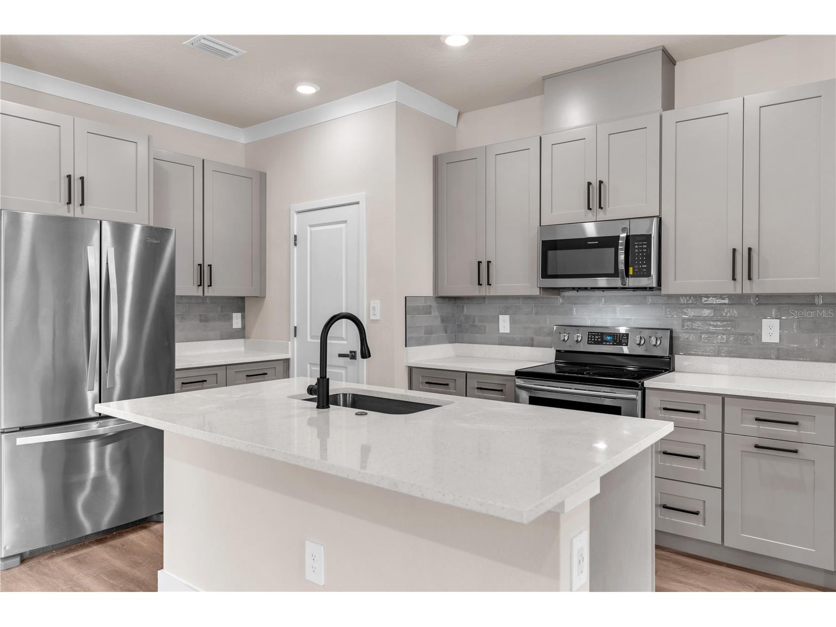 2203 W Lowry Avenue Plant City FL 33563 TB8528001 image11