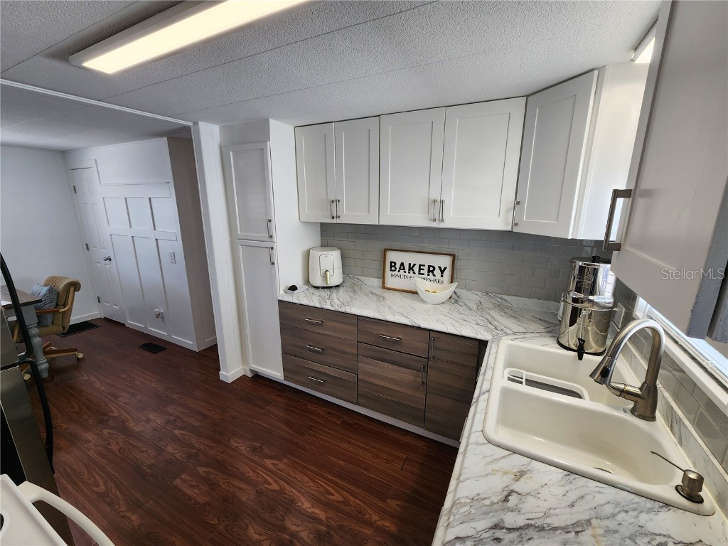 2204 17th Street Court W Bradenton FL 34205 A4676830 image5