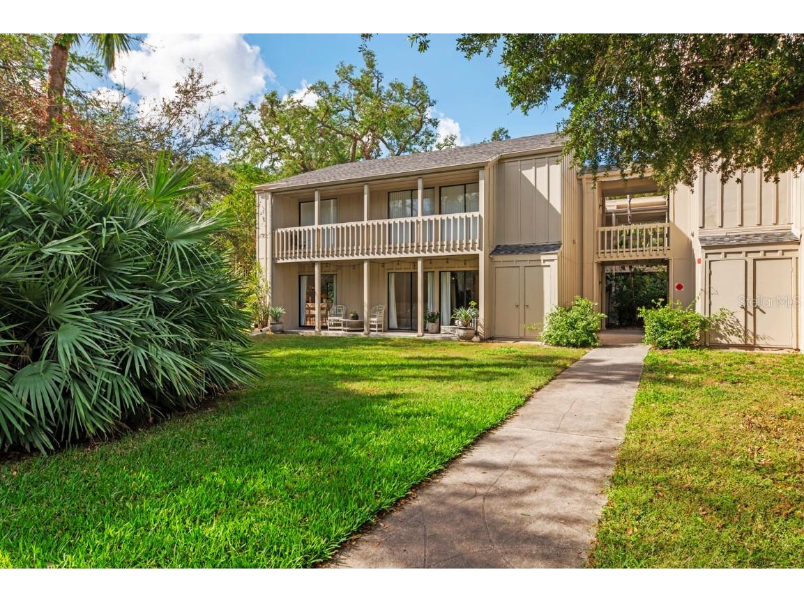 2204 Bahia Vista Street #D1 Sarasota FL 34239 A4630457 image1