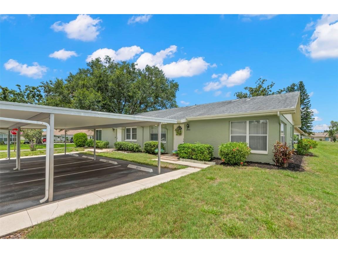 2204 Grenadier Drive Sun City Center FL 33573 TB8407673 image1