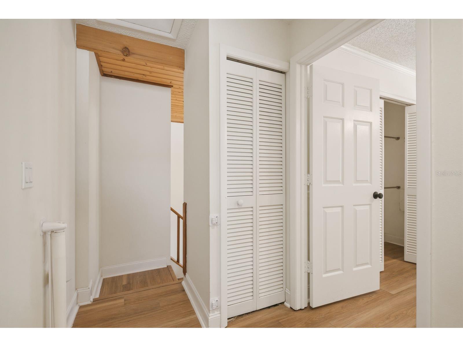 2204 Howard Lane Tampa FL 33612 TB8487829 image19