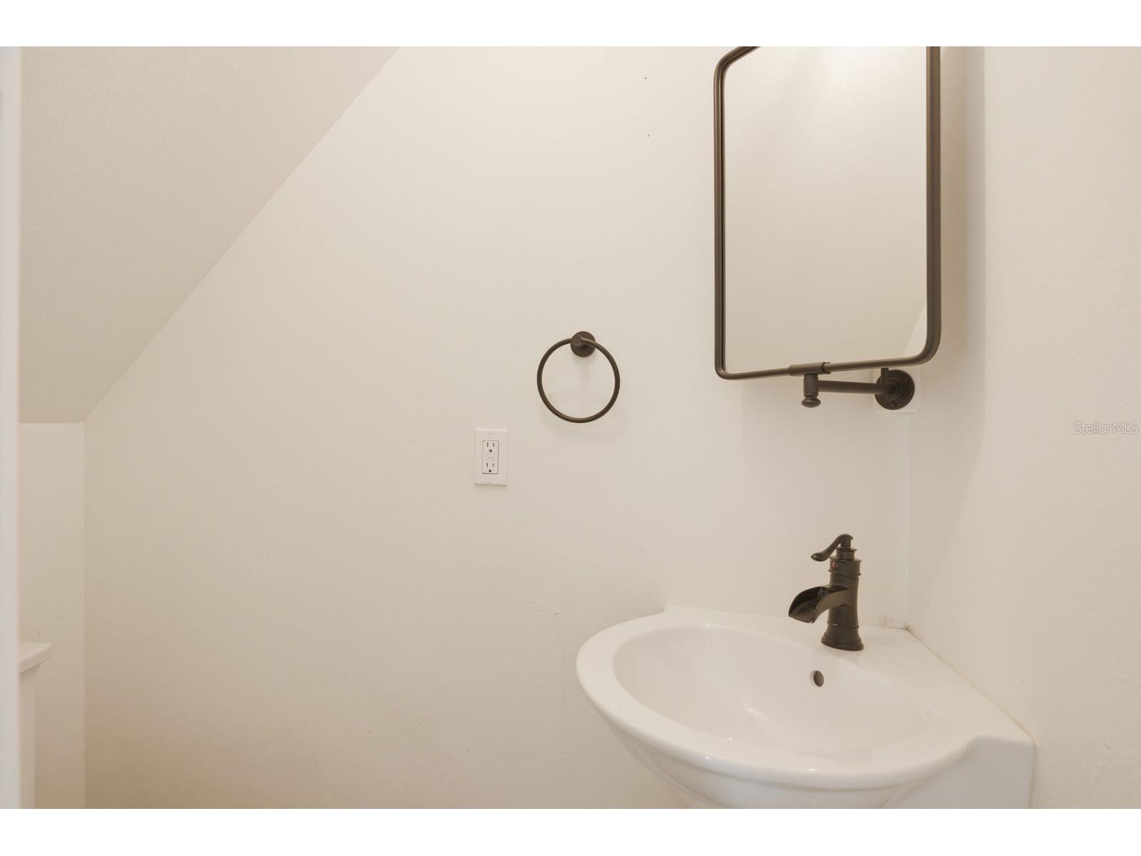 2204 Howard Lane Tampa FL 33612 TB8487829 image9