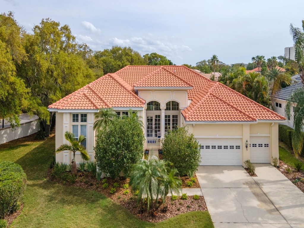 2204 Pasadena Place S Gulfport FL 33707 U8233996 image1