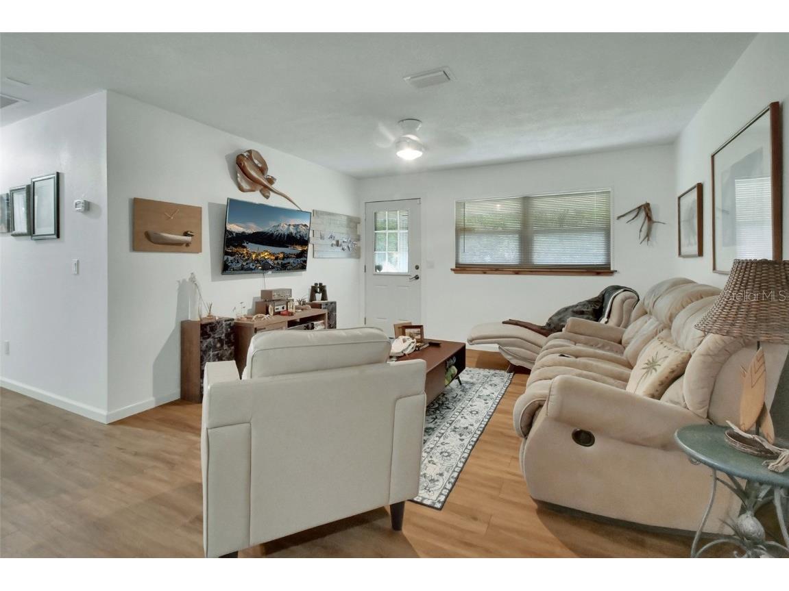 22040 Blue Creek Lodge Road Astor FL 32102 - BLUE CREEK V4943615 image10