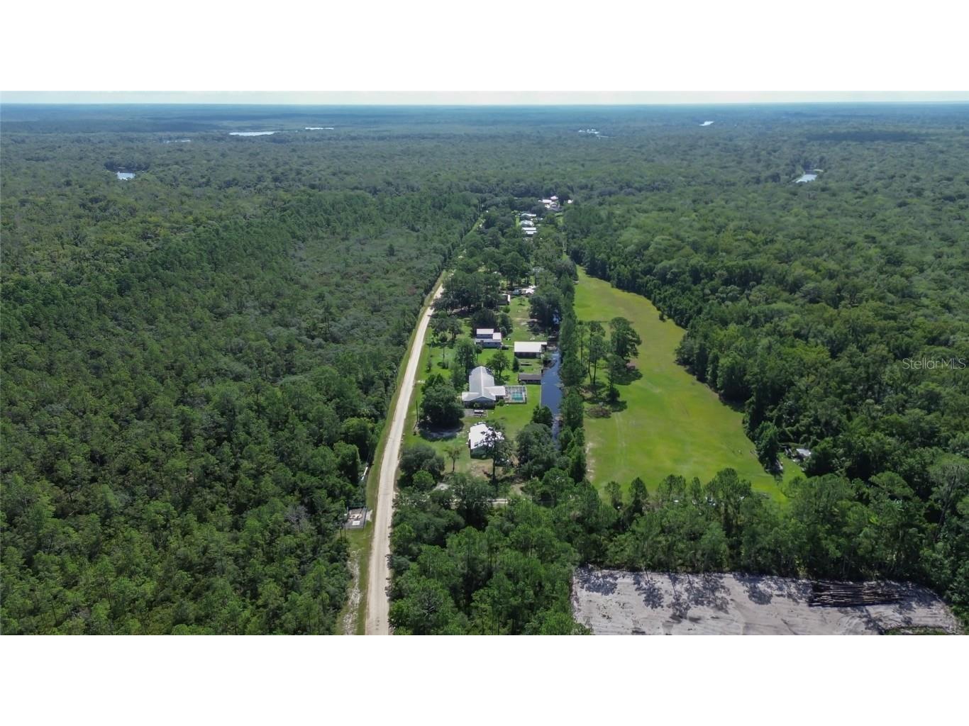 22040 Blue Creek Lodge Road Astor FL 32102 - BLUE CREEK V4943615 image40