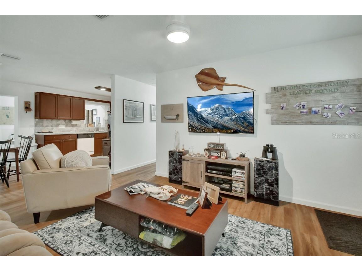 22040 Blue Creek Lodge Road Astor FL 32102 - BLUE CREEK V4943615 image8