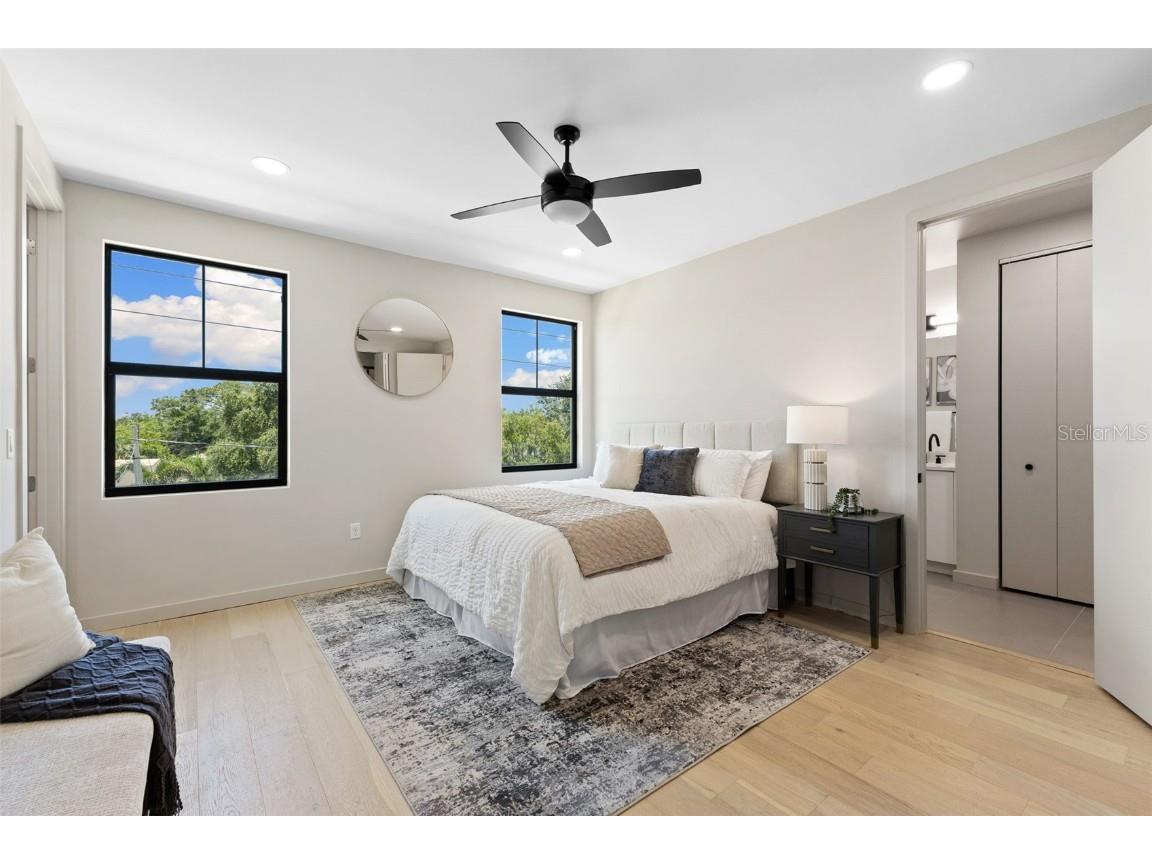 2205 16th Street N Saint Petersburg FL 33704 TB8442246 image11