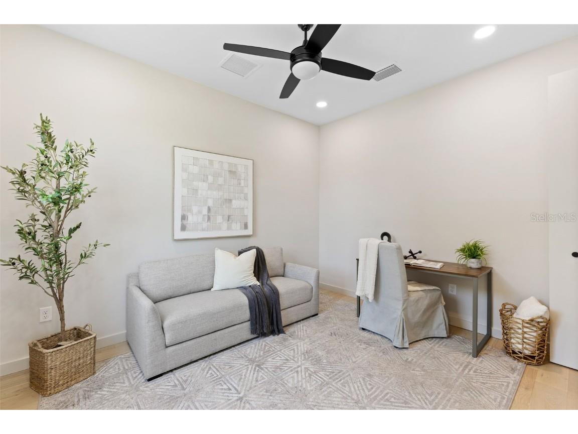 2205 16th Street N Saint Petersburg FL 33704 TB8442246 image16