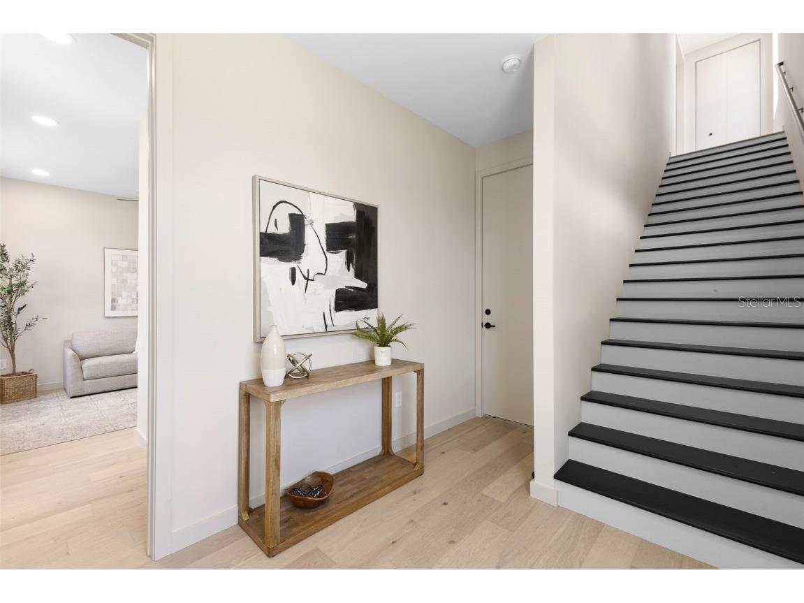 2205 16th Street N Saint Petersburg FL 33704 TB8442246 image3