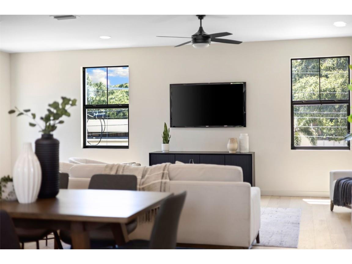 2205 16th Street N Saint Petersburg FL 33704 TB8442246 image34