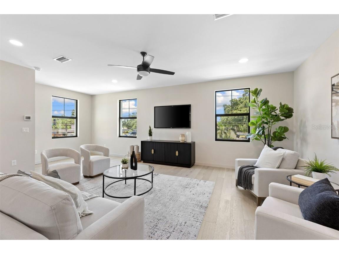 2205 16th Street N Saint Petersburg FL 33704 TB8442246 image39