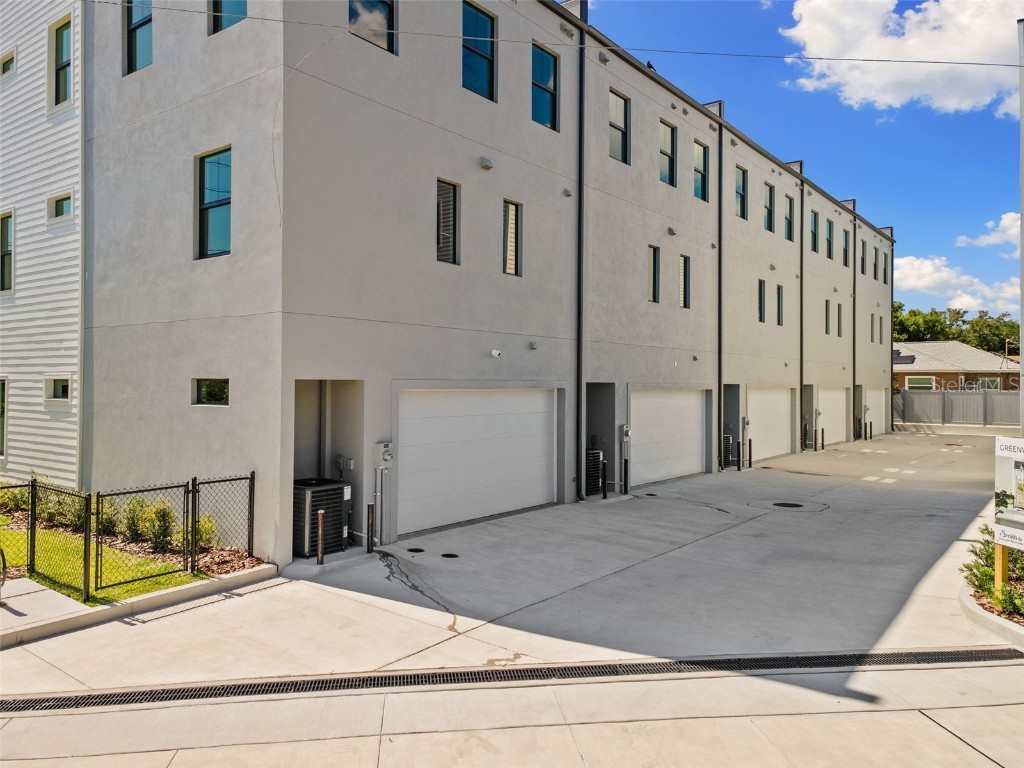 2205 16th Street N Saint Petersburg FL 33704 TB8442246 image47