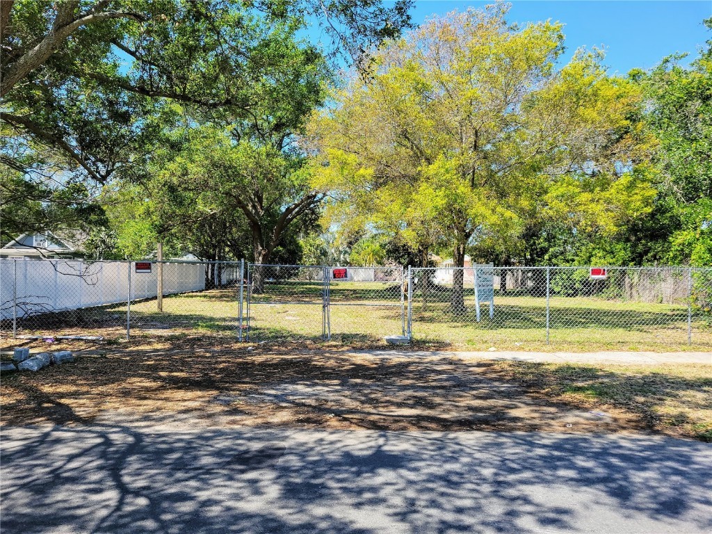 2205 52nd Street S Gulfport FL 33707 U8195329 image1