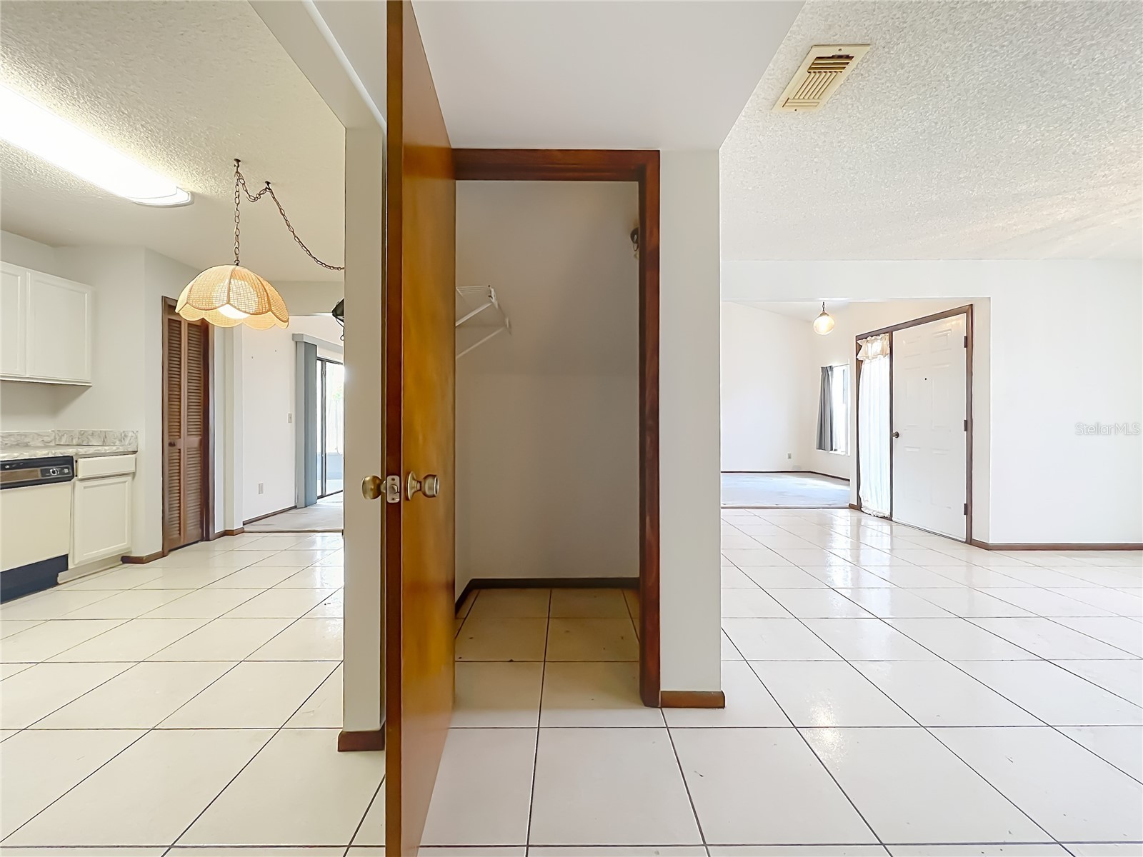 2205 Fairmont Circle Orlando FL 32837 O6410006 image23