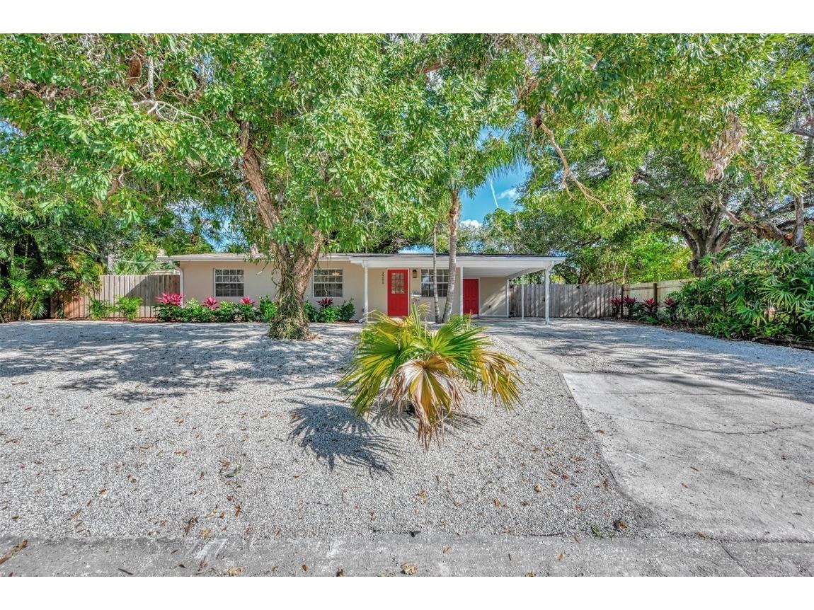 2205 Floyd Street Sarasota FL 34239 A4594166 image1