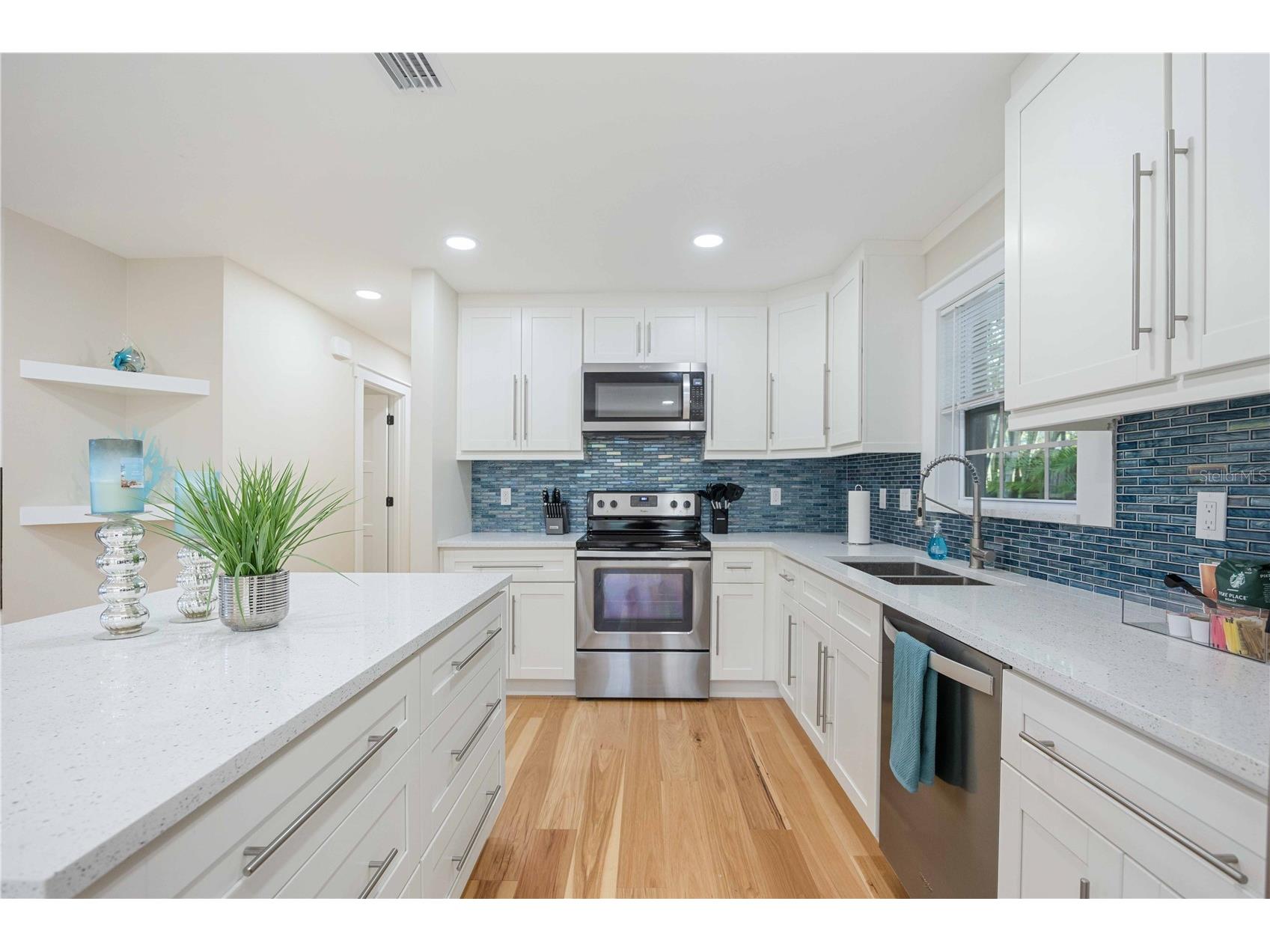 2205 Floyd Street Sarasota FL 34239 A4691727 image10