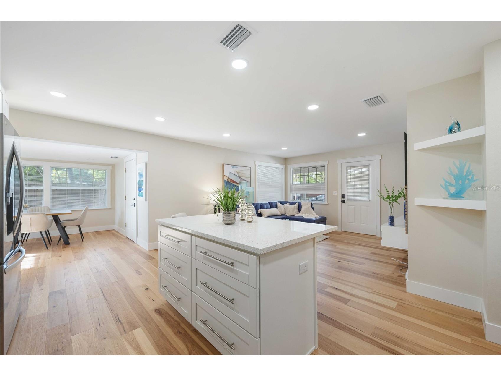 2205 Floyd Street Sarasota FL 34239 A4691727 image11