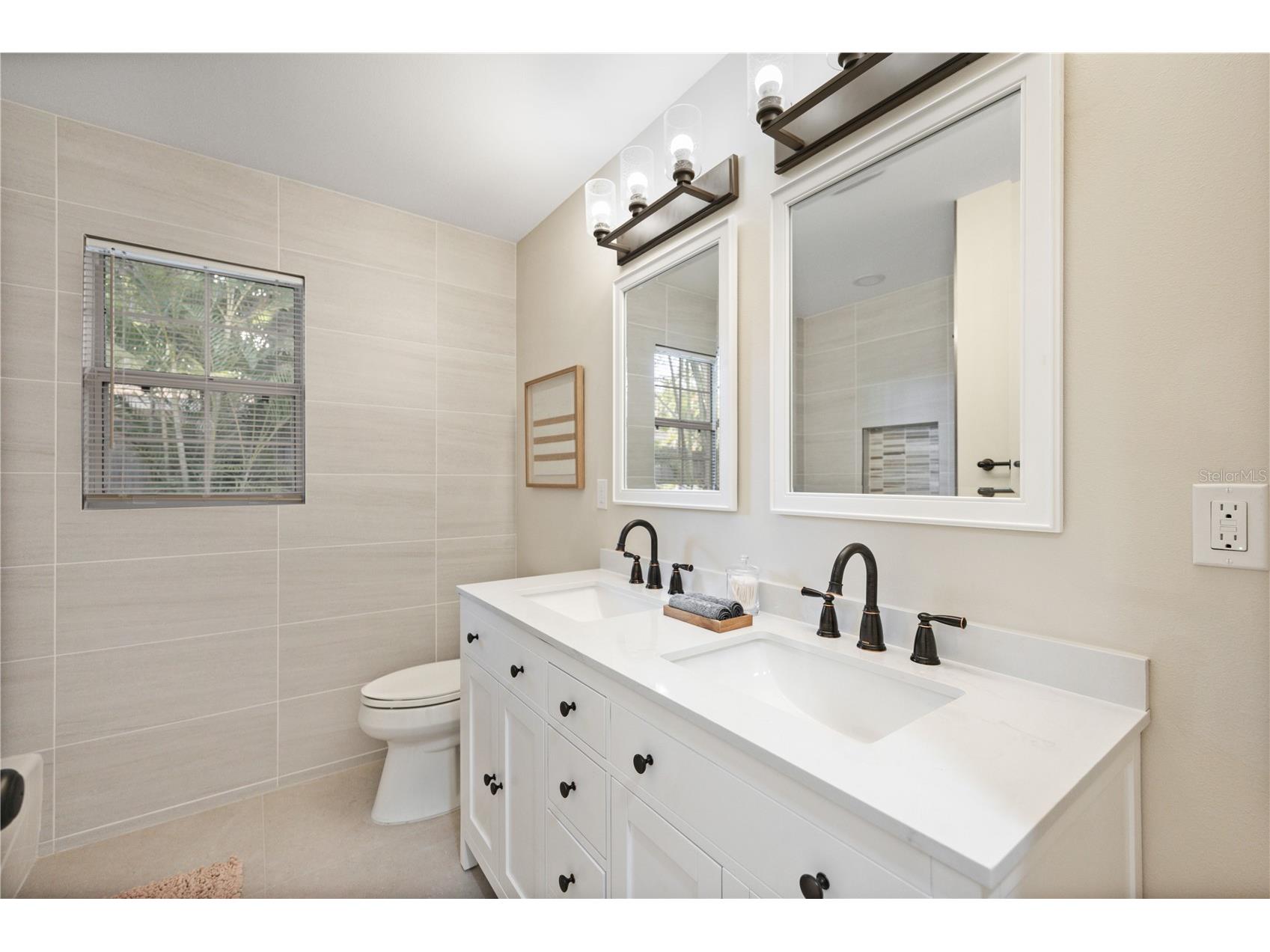 2205 Floyd Street Sarasota FL 34239 A4691727 image20