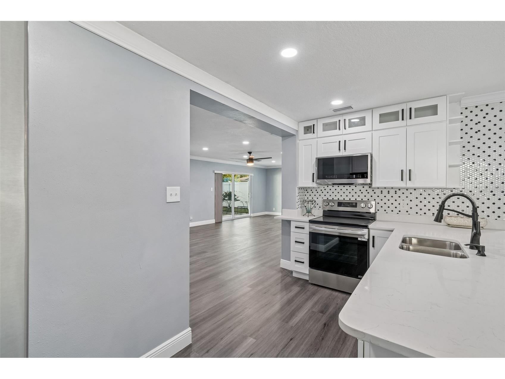 2205 N Grady Avenue Tampa FL 33607 TB8473019 image16