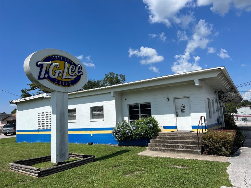 2205 N Pine Avenue Ocala FL 34475 OM661651 image1