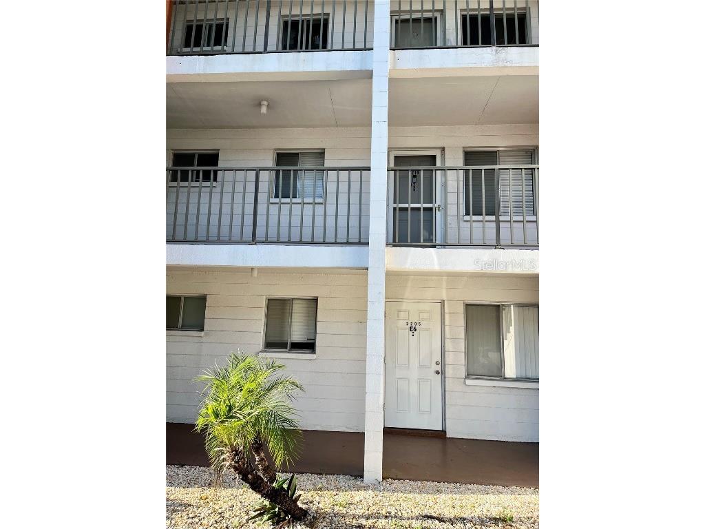 2205 Sunset Drive #E6 Bradenton FL 34207 TB8425413 image1