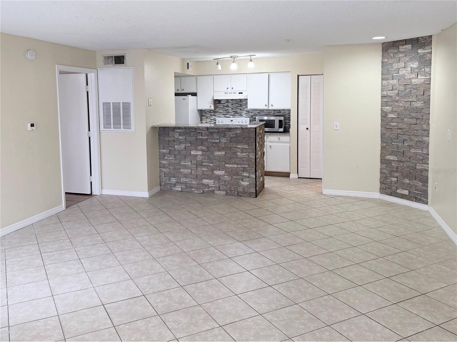 2206 Antigua Place #1015 Kissimmee FL 34741 O6374245 image3