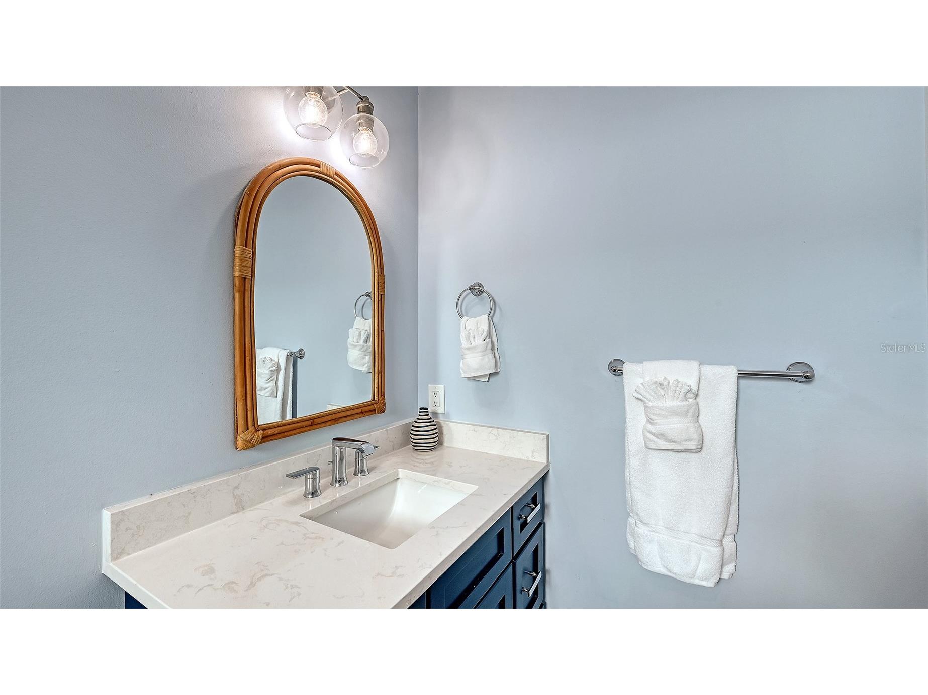 2206 Avenue A Bradenton Beach FL 34217 A4678136 image33