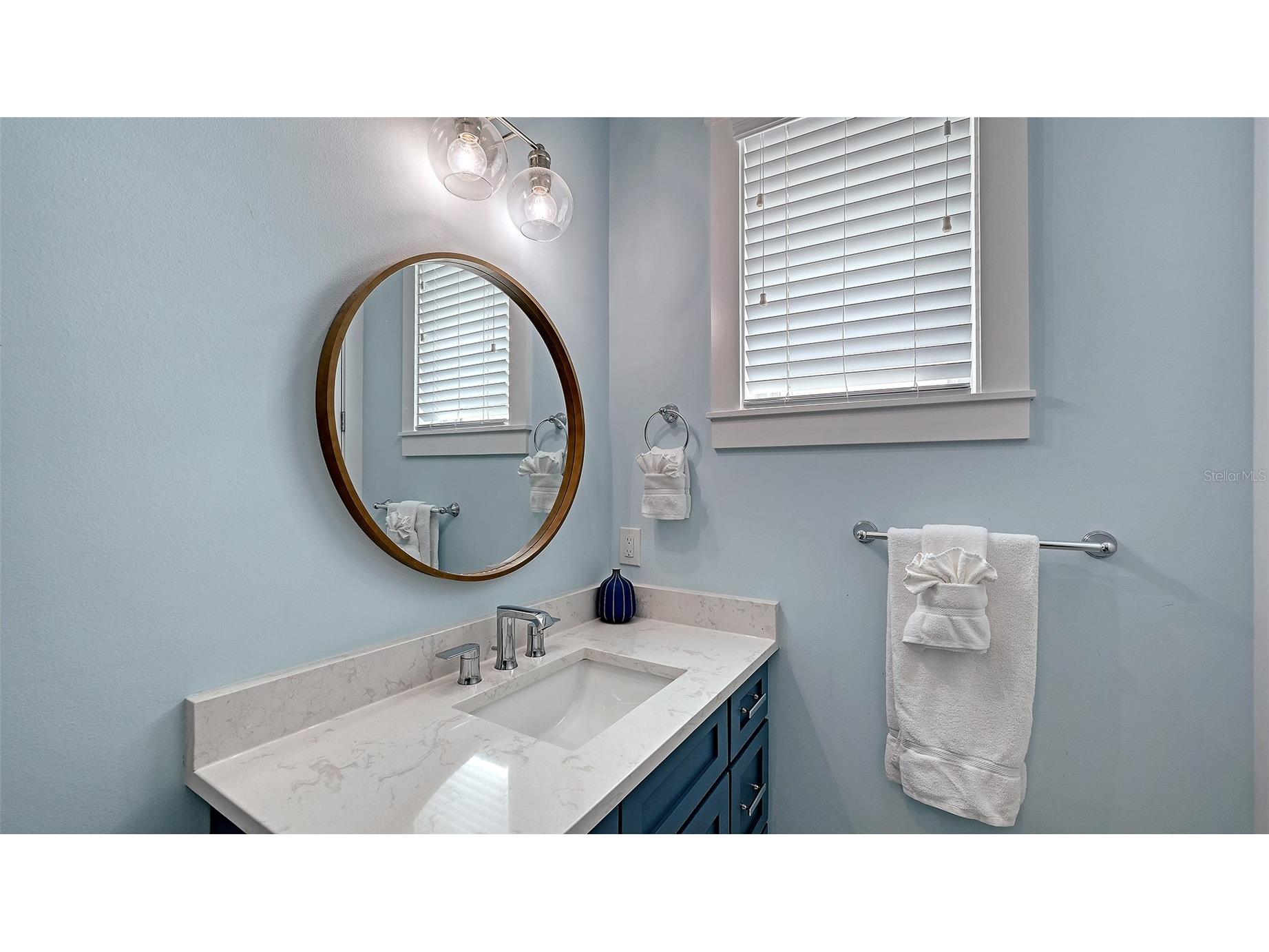 2206 Avenue A Bradenton Beach FL 34217 A4678136 image37