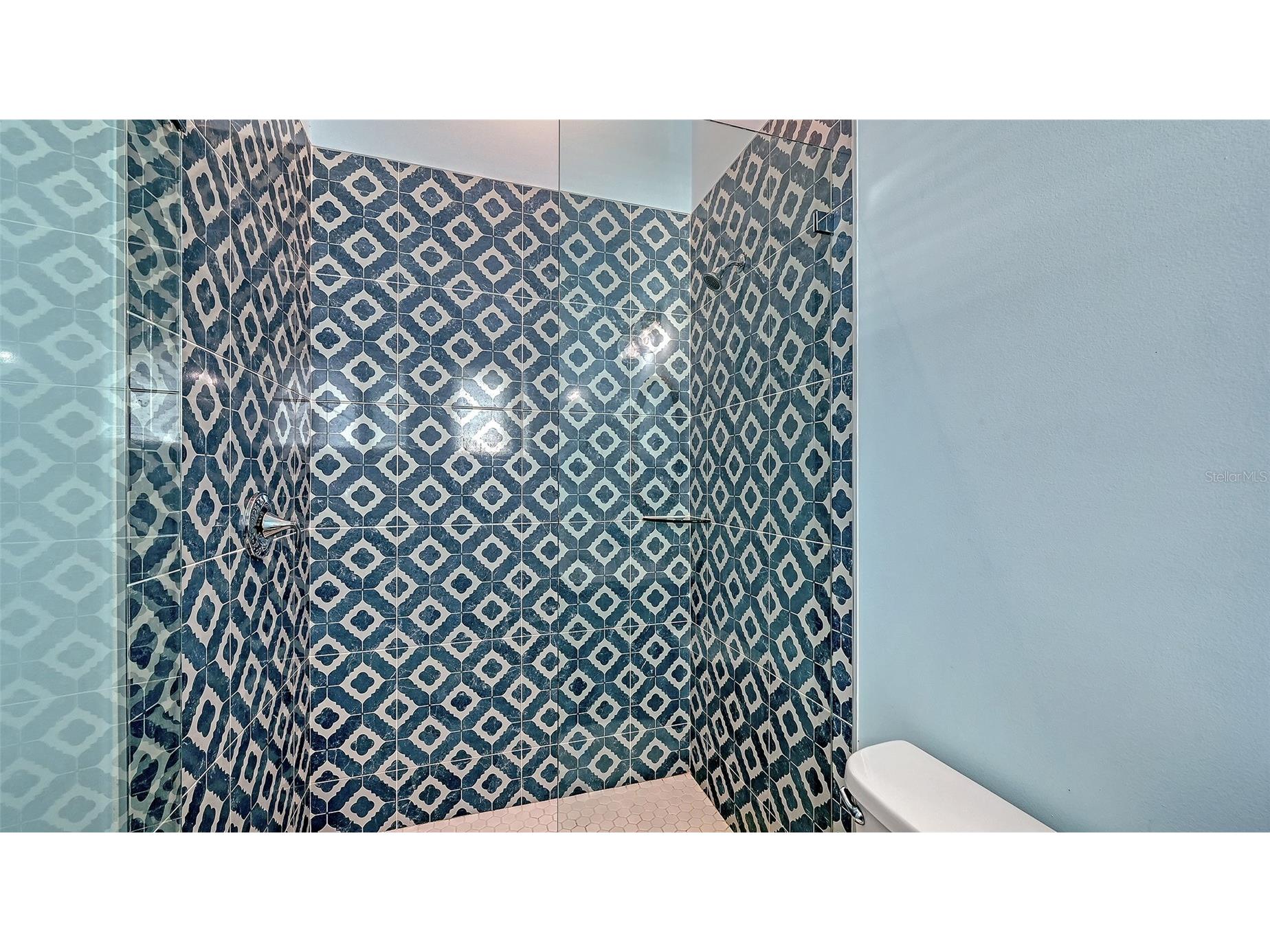 2206 Avenue A Bradenton Beach FL 34217 A4678136 image38