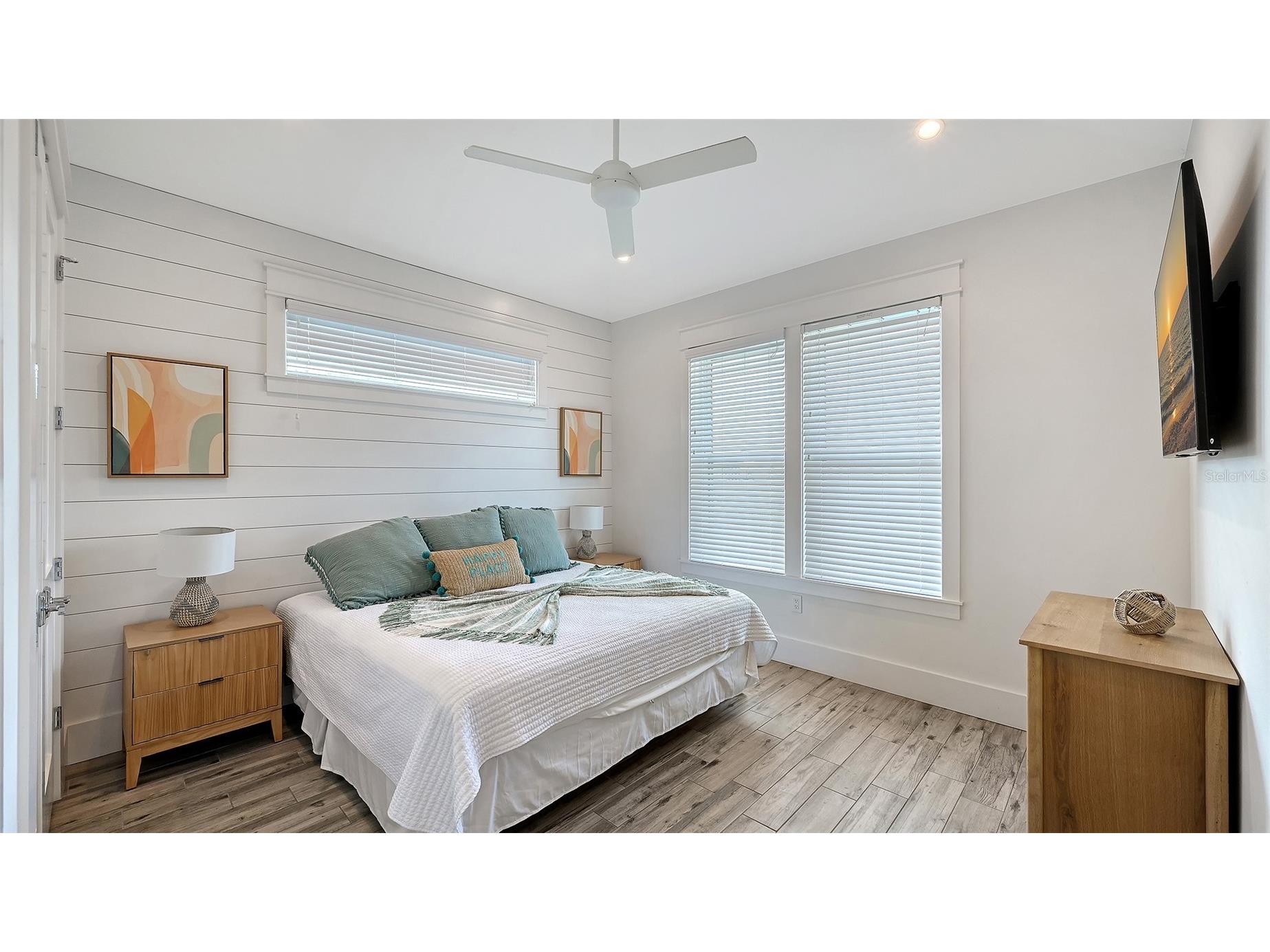 2206 Avenue A Bradenton Beach FL 34217 A4678136 image39