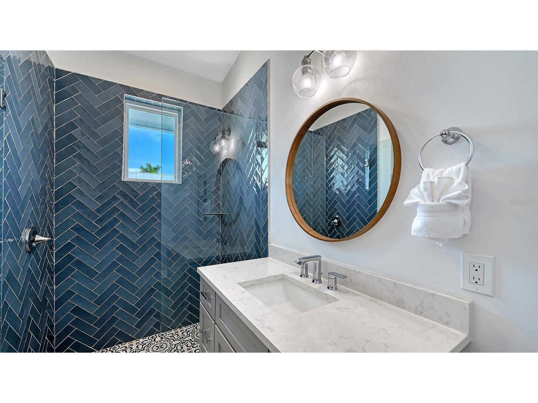 2206 Avenue A Bradenton Beach FL 34217 A4678136 image44