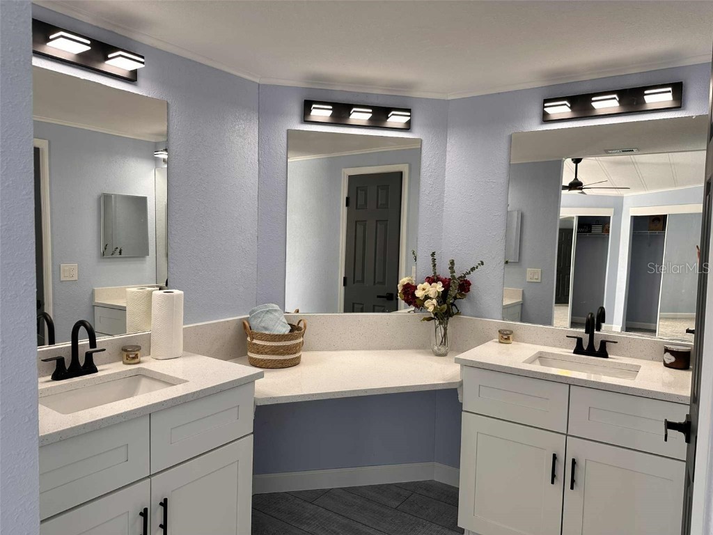 2206 Golden Horseshoe Circle N Lakeland FL 33810 L4956183 image3