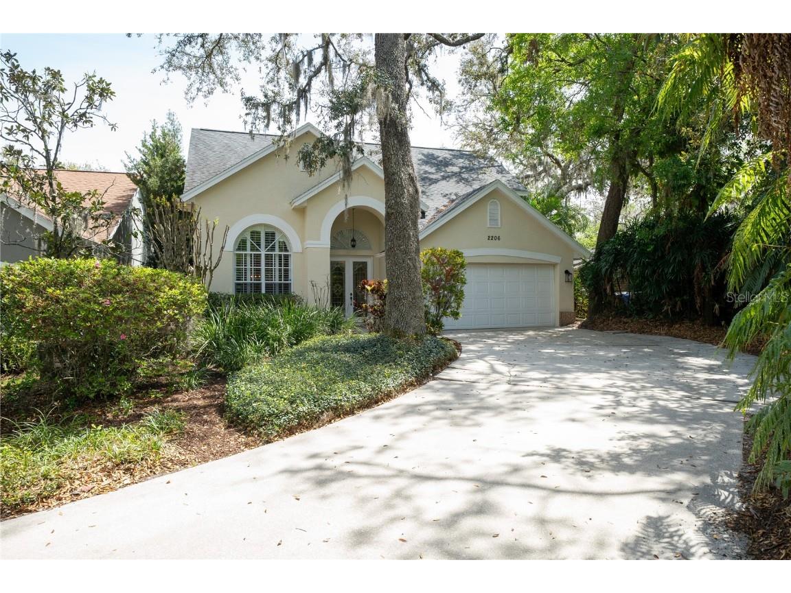 2206 Green Oaks Lane Tampa FL 33612 TB8363414 image1