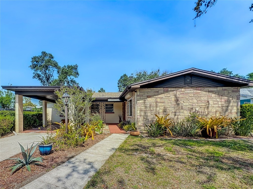 2206 S Crystal Lake Drive Lakeland FL 33801 L4943781 image1