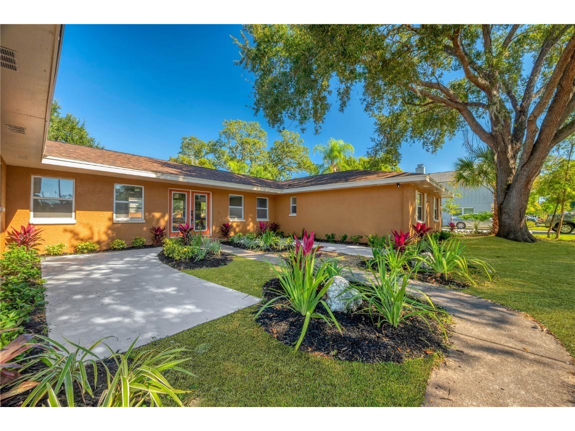 2206 Wallwood Place Brandon FL 33510 TB8448503 image4