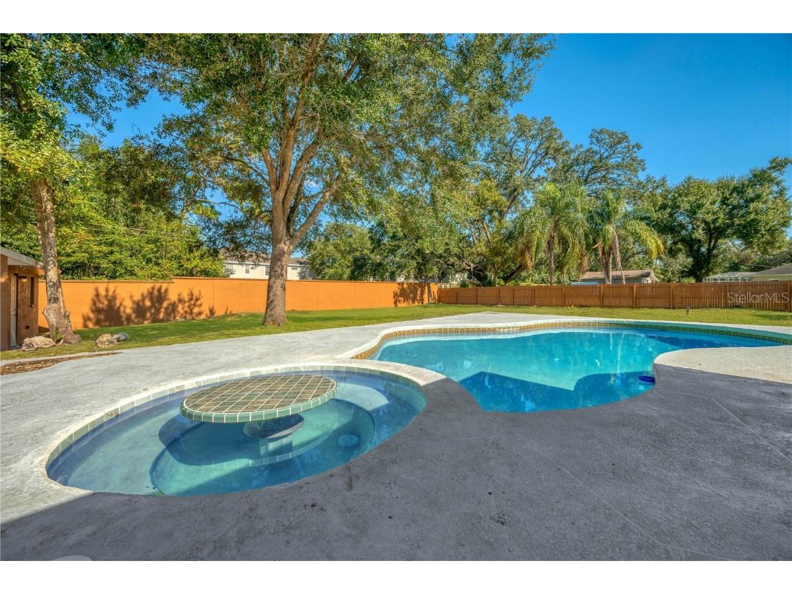 2206 Wallwood Place Brandon FL 33510 TB8448503 image44