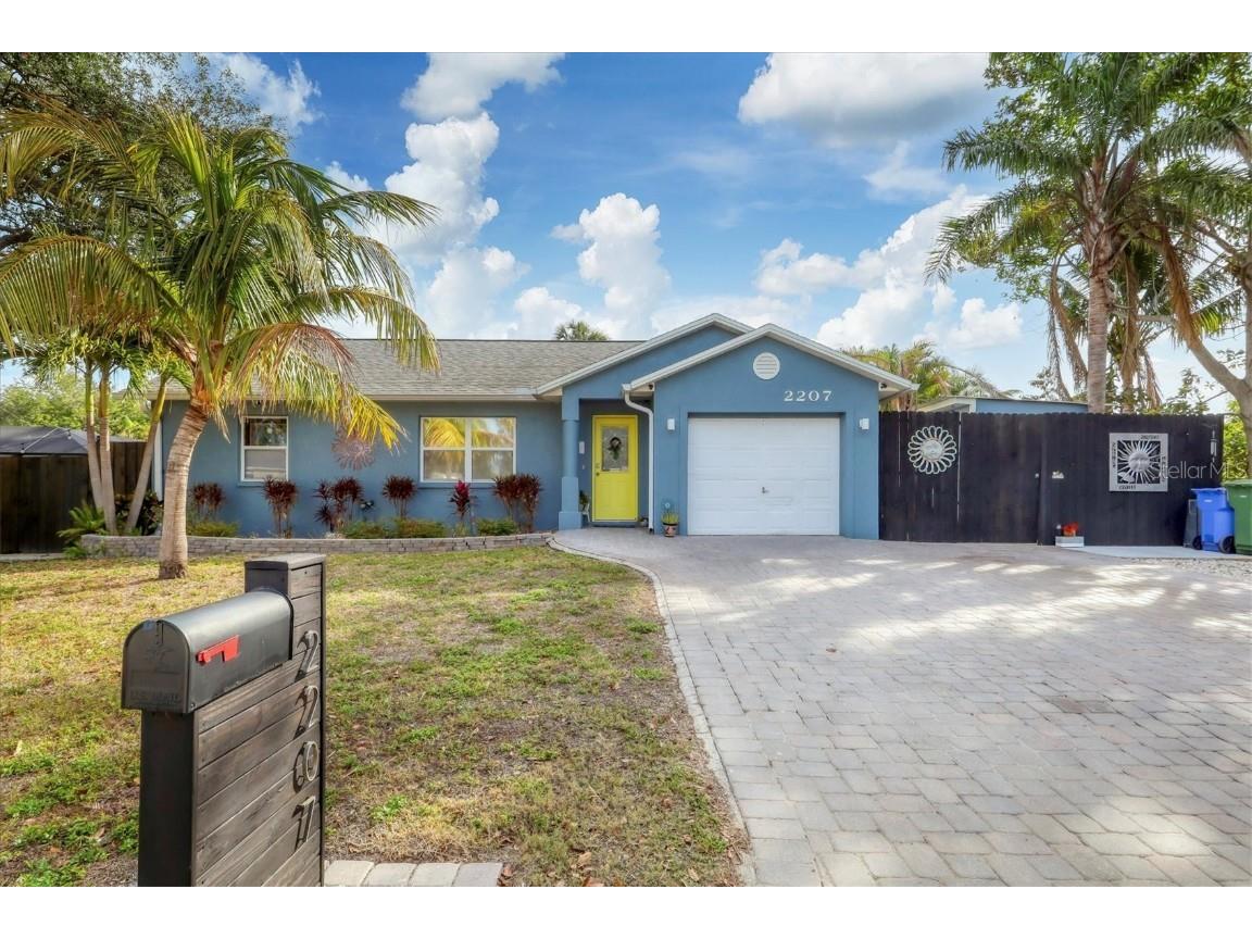 2207 22nd Street W Bradenton FL 34205 A4638001 image1